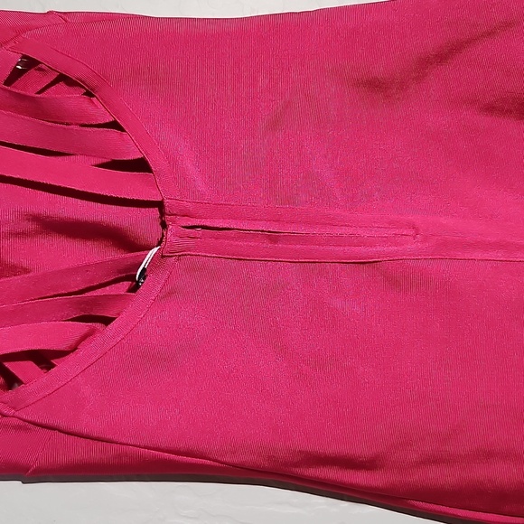 WOW CUTURE Medium Strecthy Strappy Body Con Style K5165 Fushia - Picture 4 of 9